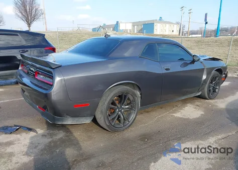2018 Dodge Challenger Sxt Plus z USA, uszkodzony, nr VIN 2C3CDZAG9JH276860